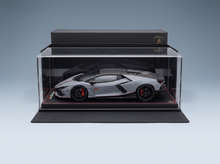 LAMBORGHINI - REVUELTO NA63 2026 - CON VETRINA - WITH SHOWCASE - GRIGIO ACHESO - GREY ORANGE