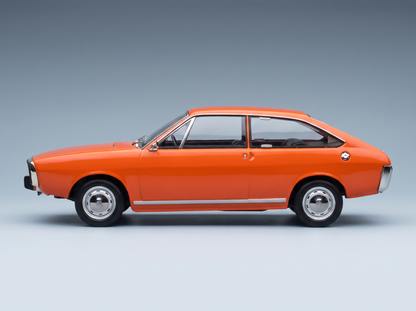 Vroomi-Modellauto: ein klassisches Coupé in leuchtendem Orange mit Chromdetails – ideal für Sammler.
