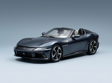 Nano_Banana_Pro_-_Fotografía de estudio de alta calidad de un coche en miniatura a escala 1:118 basado estrictamente en el modelo Prov 18 - Vroomi