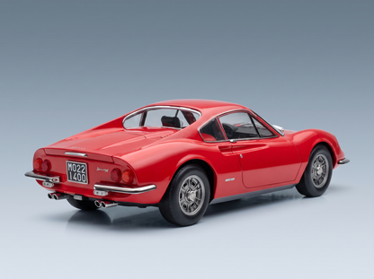 Rood Ferrari Dino 246 GT-schaalmodel van Vroomi, met een klassiek ontwerp, chromen details en een achteraanzicht.