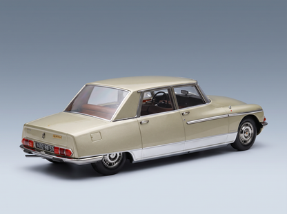 Beiges Citroën DS 23 Pallas-Modellauto von Vroomi, das sich durch klassisches Design und eine detailgetreue Innenausstattung auszeichnet.