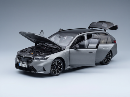 BMW - 5-SERIES M5 (G99) TOURING SW STATION WAGON 2024 - FROZEN GREY