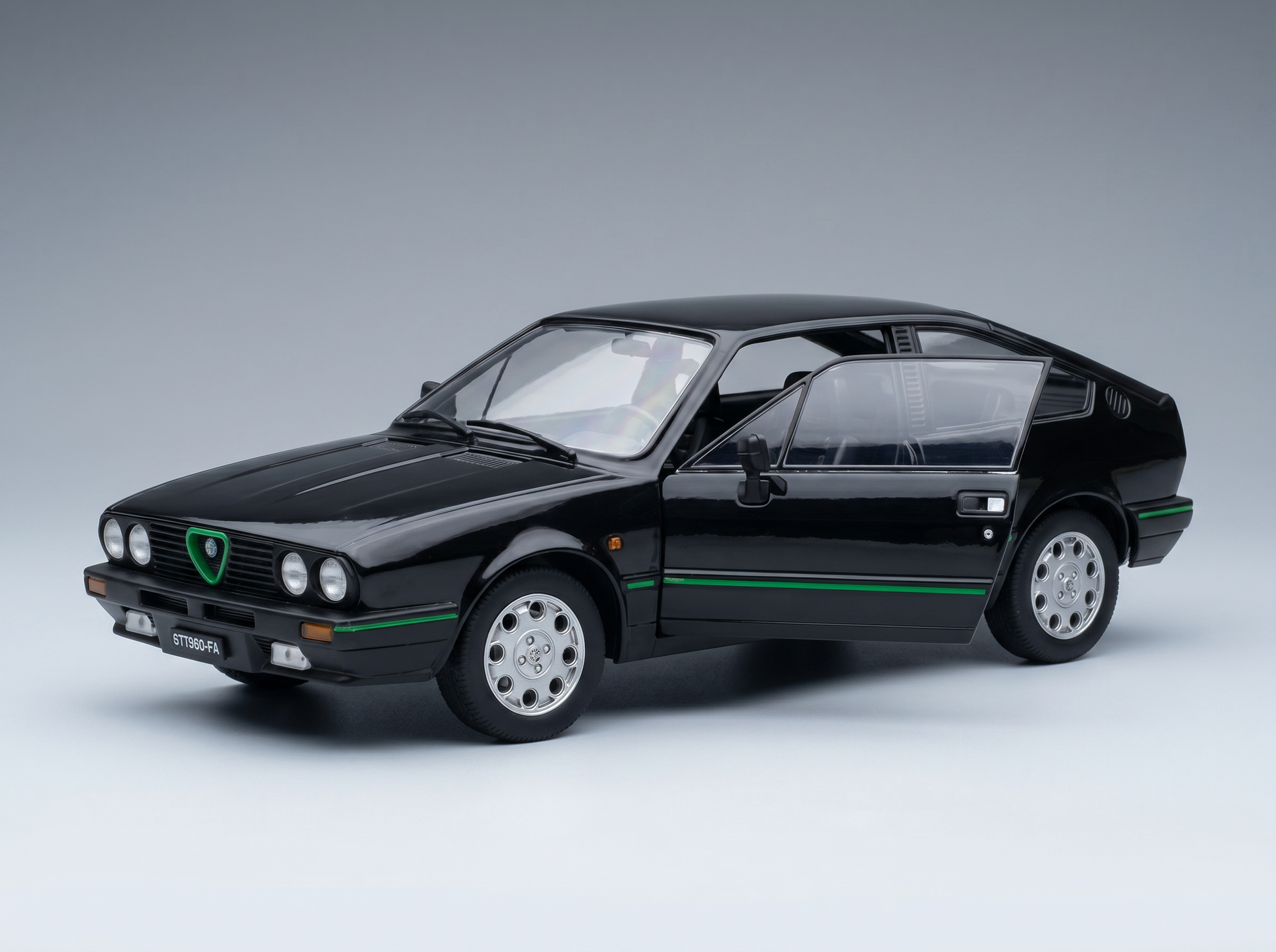ALFA ROMEO - ALFA ROMEO SPRINT 1.5 QUADRIFOGLIO VERDE 1983 - NERO BLACK Maqueta de coche en Vroomi