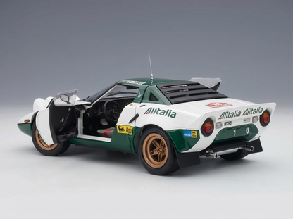 LANCIA – STRATOS HF ALITALIA (Nachtversion) Nr. 14 SIEGER DER RALLYE MONTECARLO 1975 SANDRO MUNARI – MARIO MANNUCCI – WEISS GRÜN ROT