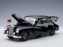MERCEDES-BENZ – 300B (W186) LIMOUSINE 1955 PRIVATFAHRZEUG VON KONRAD ADENAUER – SCHWARZ