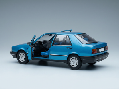 FIAT - CROMA 2.0 TURBO IE 1985 - AZUL DRY Maqueta de coche a escala 1:43 en Vroomi