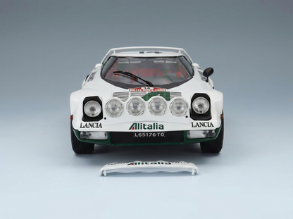 LANCIA – STRATOS HF ALITALIA (Nachtversion) Nr. 14 SIEGER DER RALLYE MONTECARLO 1975 SANDRO MUNARI – MARIO MANNUCCI – WEISS GRÜN ROT