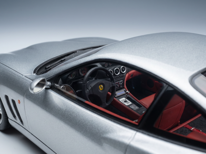 FERRARI - 550 MARANELLO 1996 - WITH SHOWCASE - GRIGIO TITANIO - BLUE GREY MET