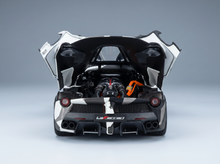 FERRARI - LAFERRARI 2013 - CONFEZIONE IN POLIFOAM - MIMETICA BIANCA