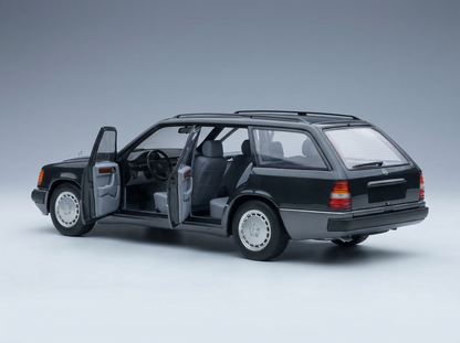 MERCEDES-BENZ - CLASSE E 300TD (S124) T-MODELL SW BREAK 1990 - NOIR