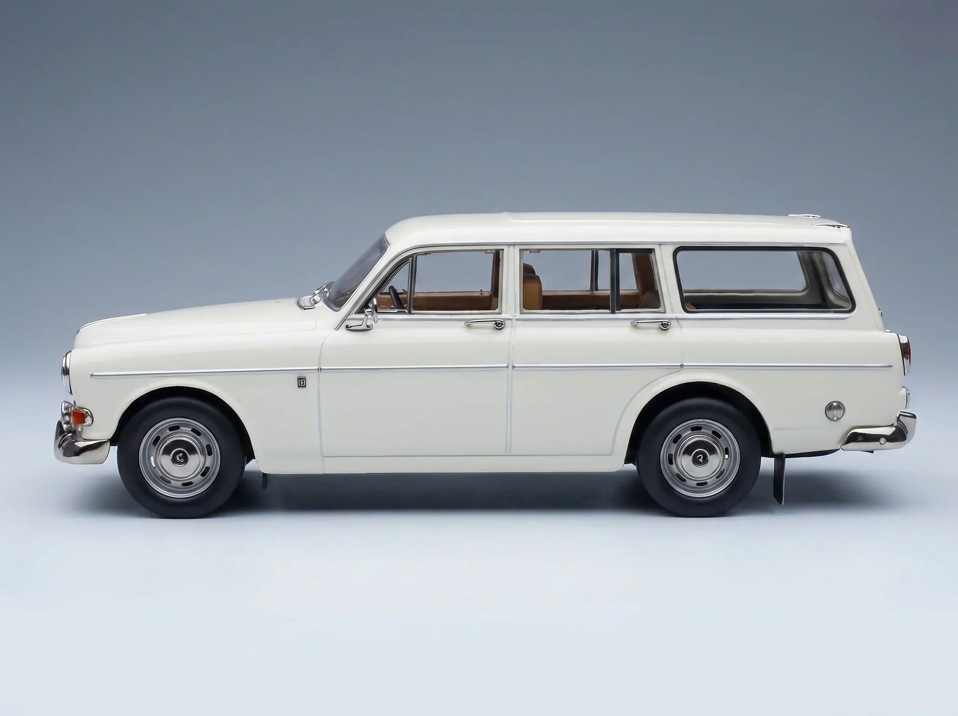 VOLVO - AMAZON BREAK SW BREAK 1968 - BLANC Boutique de modèles réduits Vroomi