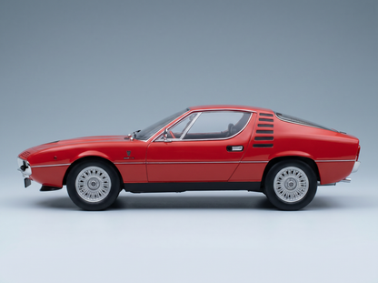 ALFA ROMEO - MONTREAL 1970 - BLACK INTERIOR - ALFA RED