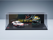 PORSCHE - 911 991 RSR TEAM PROTON COMPETITION RACING N 93 ELMS (EUROPEAN LE MANS SERIES) 2021 + CASCO HELMET SCALE 1/5 MICHAEL FASSBENDER - FELIPE FERNANDEZ LASER - RICHARD LIETZ - JAXON EVANS - WHITE