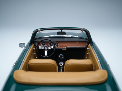 ALFA ROMEO - GIULIA 1600 GTC CABRIOLET OPEN 1964 – INTERIOR CINGHIALE - VERDE PINO 216 - VERDE Maqueta de coche en Vroomi