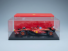 FERRARI | F1  SF-24 DEL EQUIPO SCUDERIA FERRARI N.º 16, GANADOR DEL GP DE ITALIA EN MONZA 2024, CHARLES LECLERC - CON VITRINA