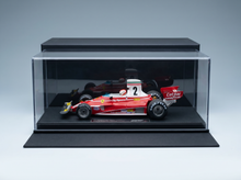 FERRARI - F1 312T N 2: POLE POSITION , GIRO POLE POSITION E VINCITORE DEL GP DI LONG BEACH (USA) (con figurina del pilota) 1976 CLAY REGAZZONI - ROSSO