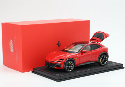 FERRARI – PUROSANGUE SUV MIT PANORAMADACH 2022 – MIT VITRINE – ROSSO CORSA – ROT