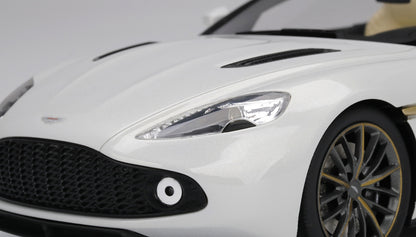 ASTON MARTIN VANQUISH ZAGATO SPEEDSTER ESCAPING WHITE TOP SPEED