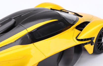 ASTON MARTIN VALKYRIE SUNBURST YELLOW TOP SPEED