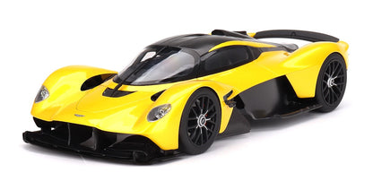 ASTON MARTIN VALKYRIE SUNBURST YELLOW TOP SPEED