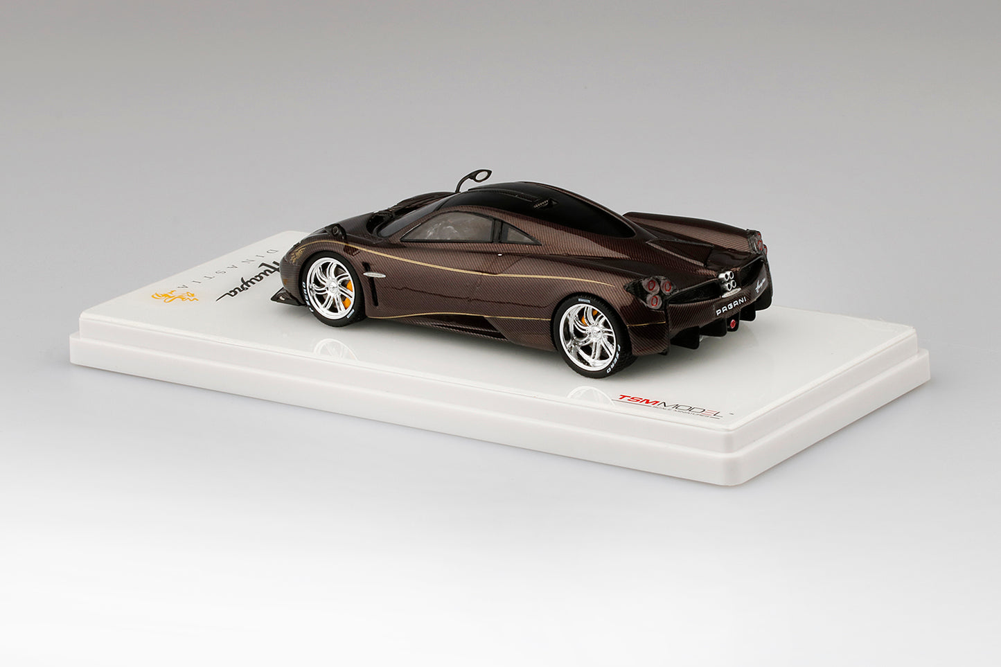 PAGANI HUAYRA DINASTIA CHIWEN PROTECTIVE FRAGON RED CARBON