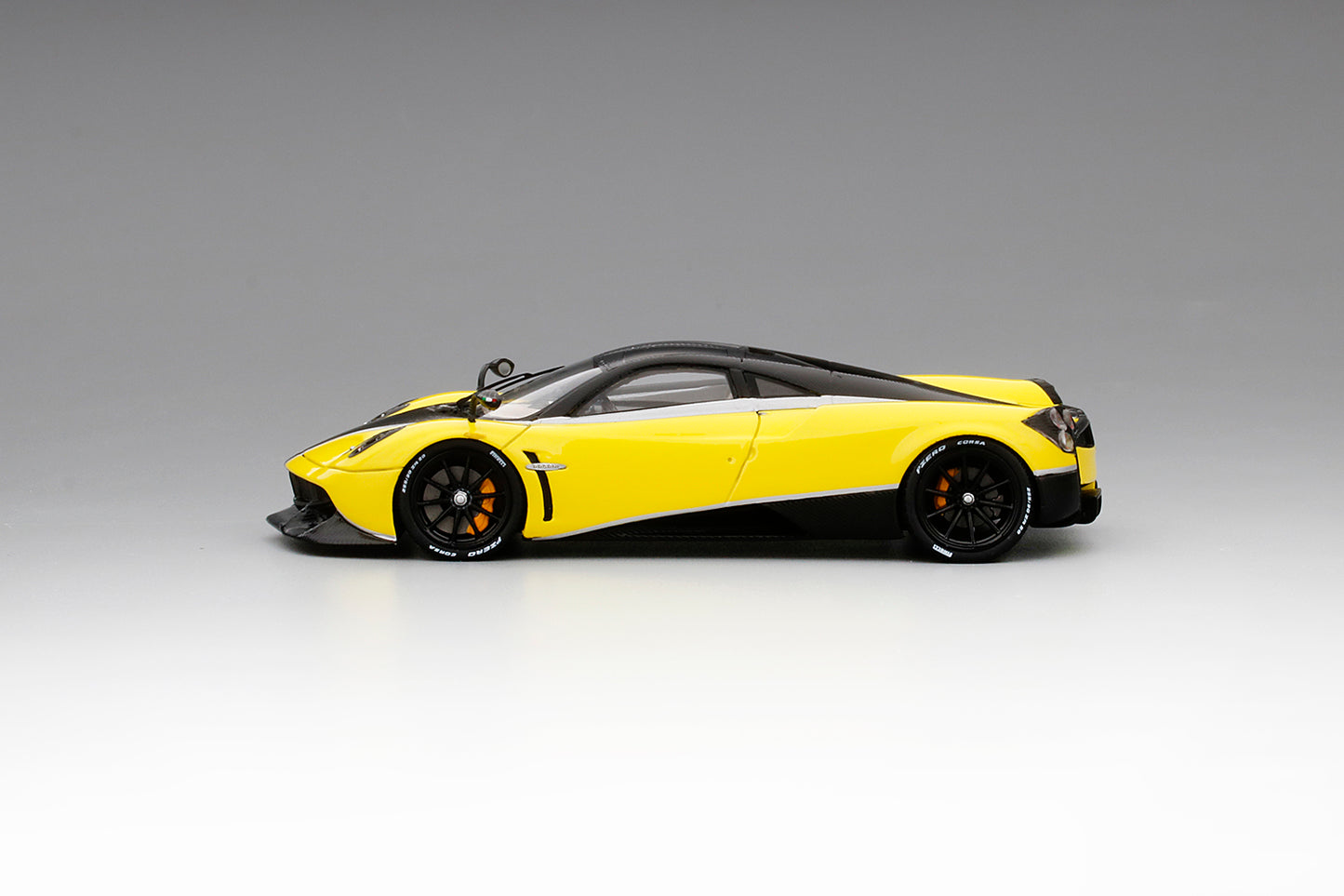PAGANI HUAYRA PACCHETTO TEMPESTA 2016 GIALLO GINEVRA