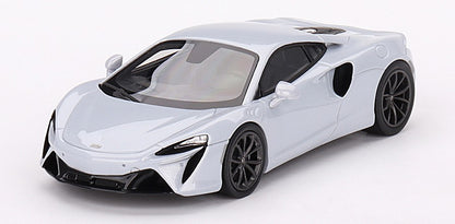 McLAREN ARTURA GLACIER WHITE