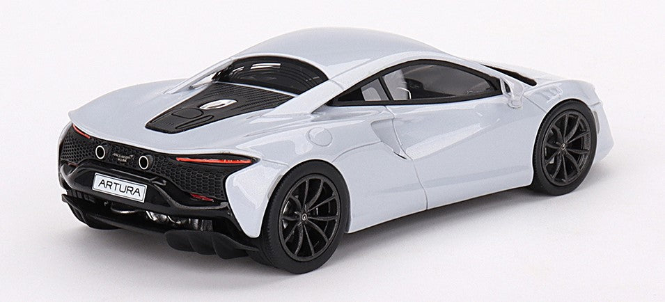 McLAREN ARTURA GLACIER WHITE