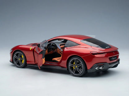 Rood Ferrari Roma-schaalmodel met open deur en gedetailleerd interieur, bij Vroomi