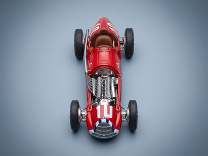 ALFA ROMEO - F1 158 SCUDERIA ALFA ROMEO SPA N 10 WERELDKAMPIOEN WINNAAR GP VAN MONZA, ITALIË 1950 NINO FARINA - ROOD