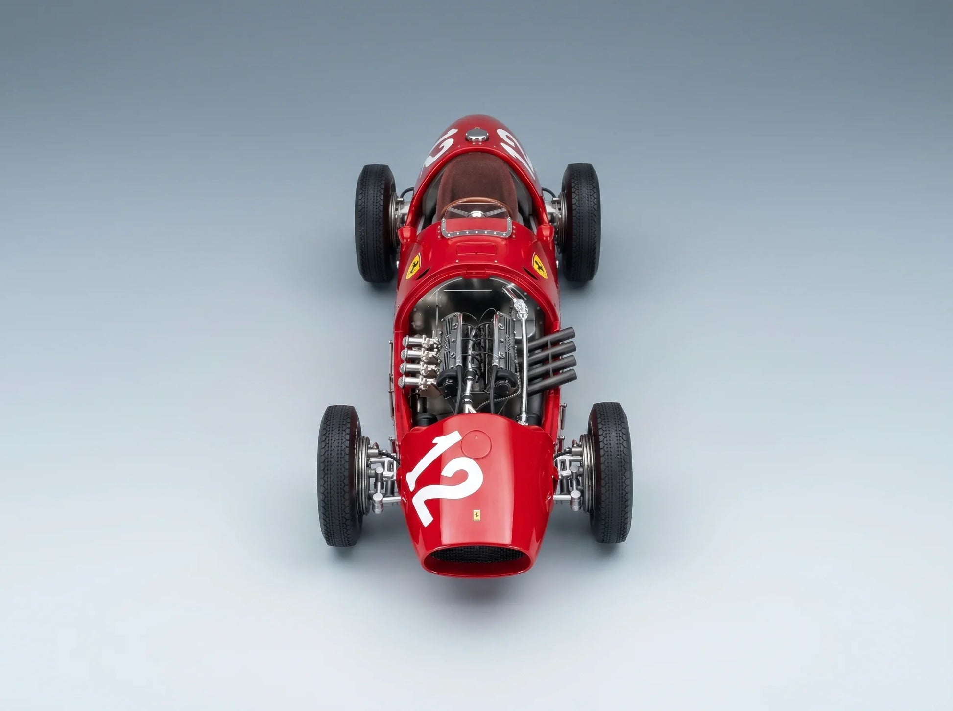 FERRARI – F1 500 F2 N 12, 3. Platz beim GP von Frankreich 1952, PIERO TARUFFI – ROTES Modellauto auf Vroomi