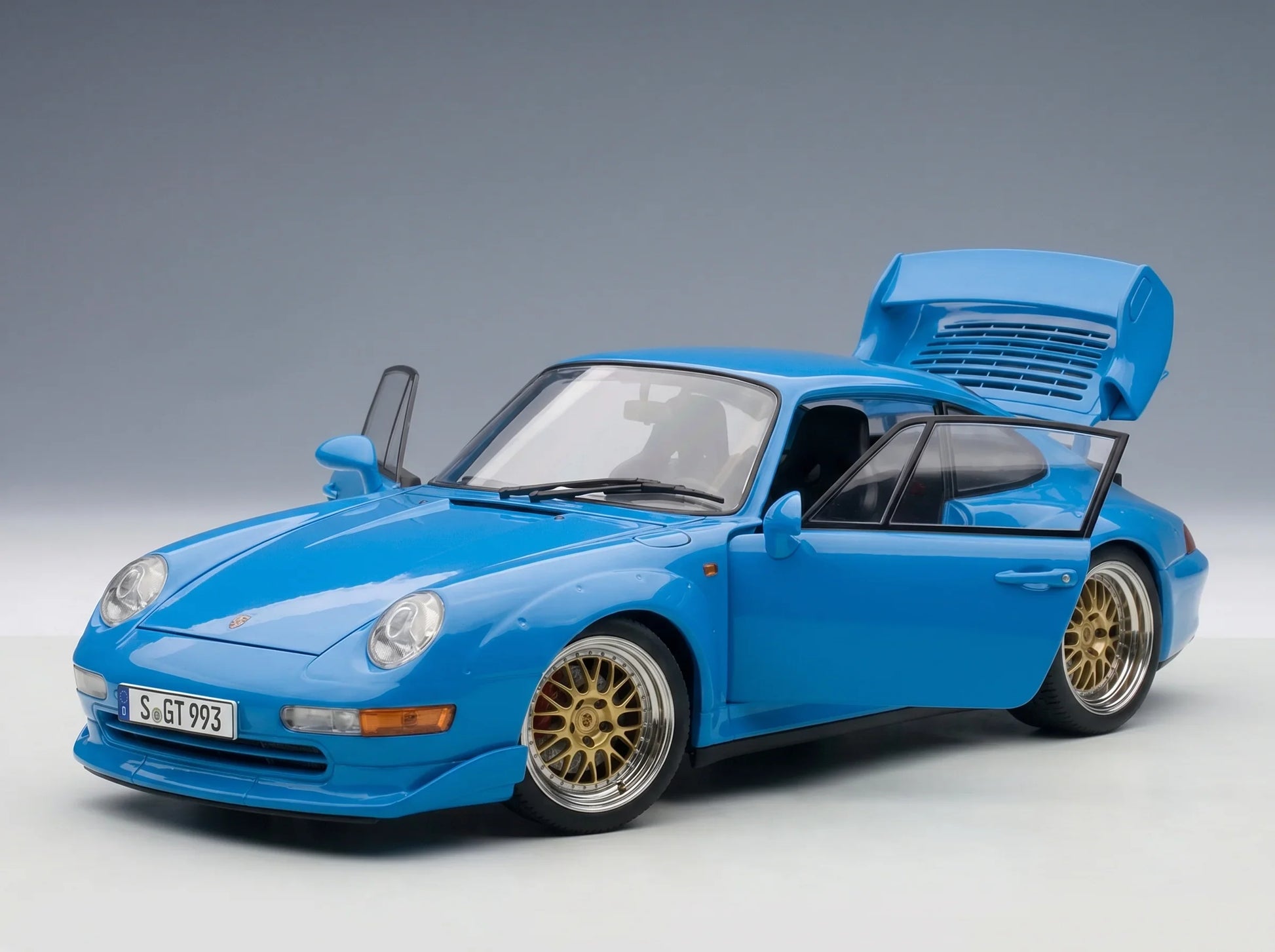 PORSCHE – 911 993 GT2 Coupé 1996 – BBS-Felgen – BBS-Felgen – Hellblau – Modellauto auf Vroomi