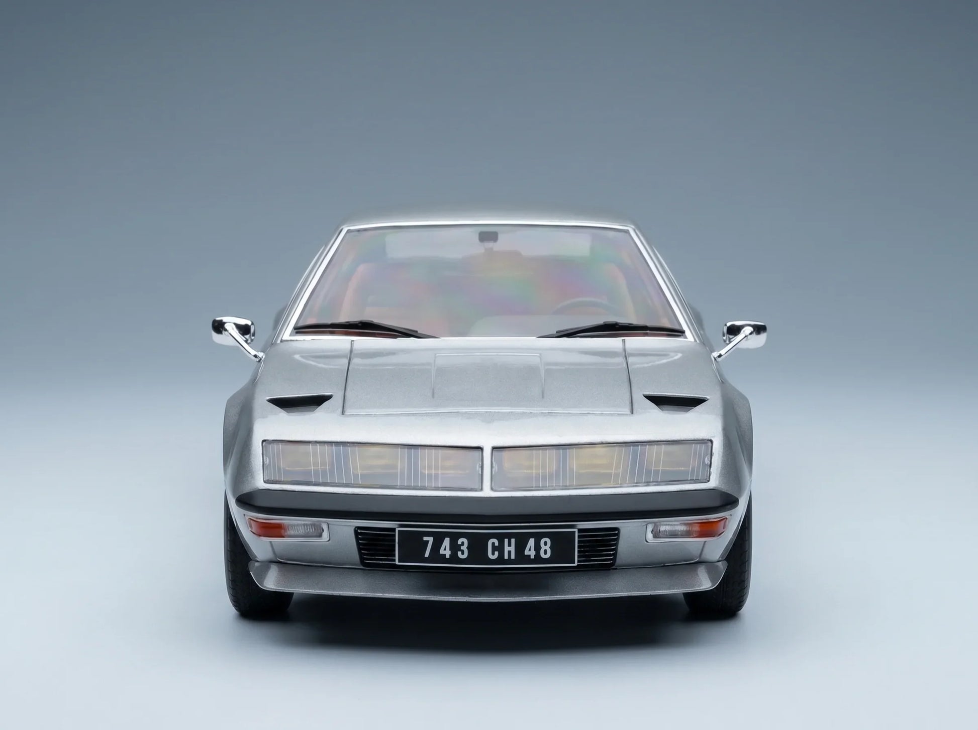 RENAULT – ALPINE 1600 VE COUPÉ 1975 – SILBER Modellauto auf Vroomi