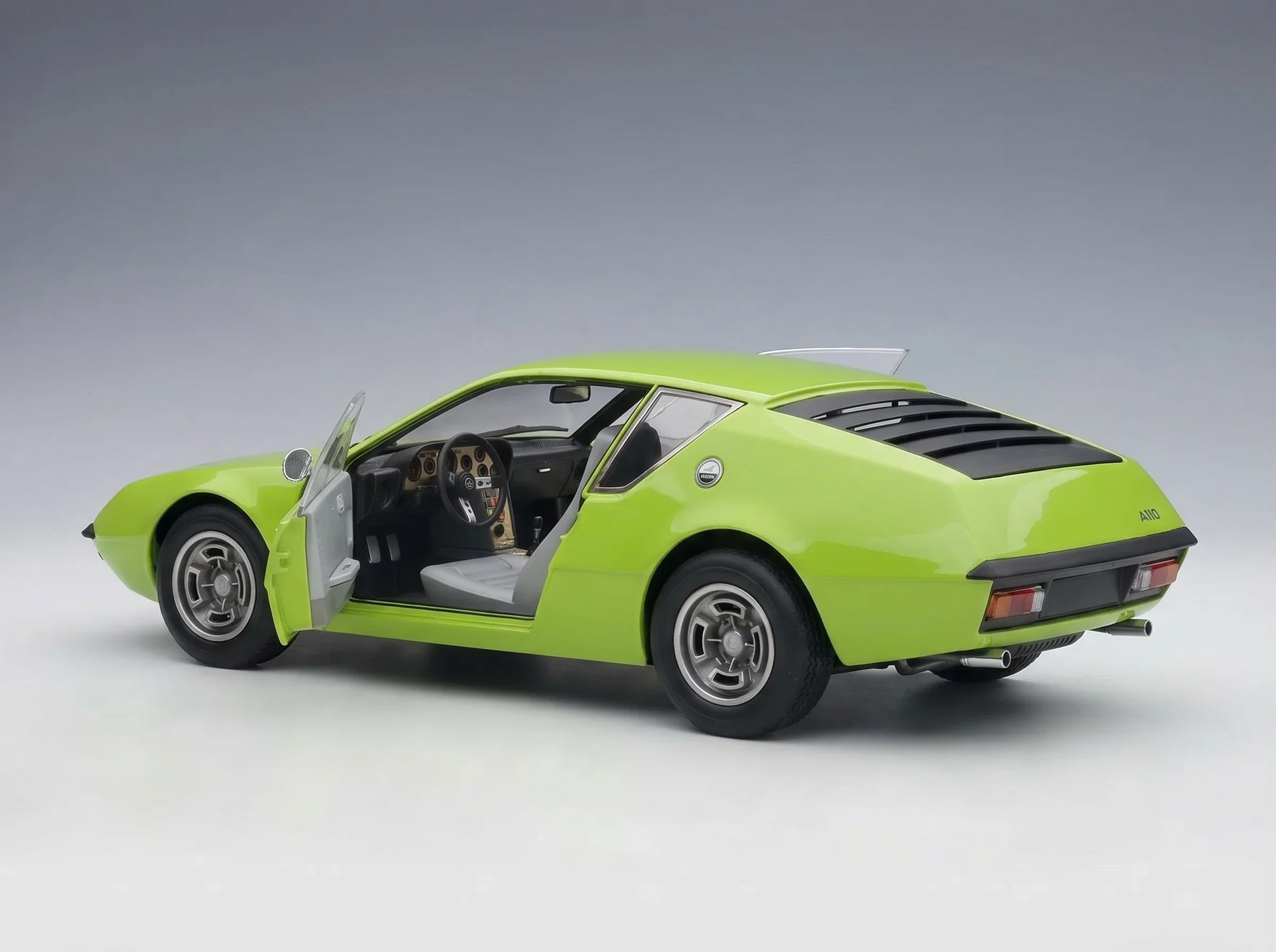 RENAULT - ALPINE A310 1600 VF COUPE 1975 - GREEN Scale model car on Vroomi