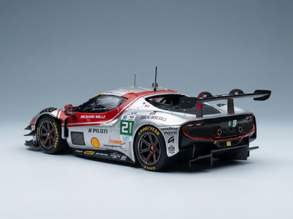 FERRARI - 296 LMGT3 V6 biturbo de 3,0 l del equipo Vista AF Corse n.º 21, 2.º puesto en la categoría LMGT3 de las 24 Horas de Le Mans 2025: Alessio Rovere, Simon Mann, François Heriau - Rojo plateado