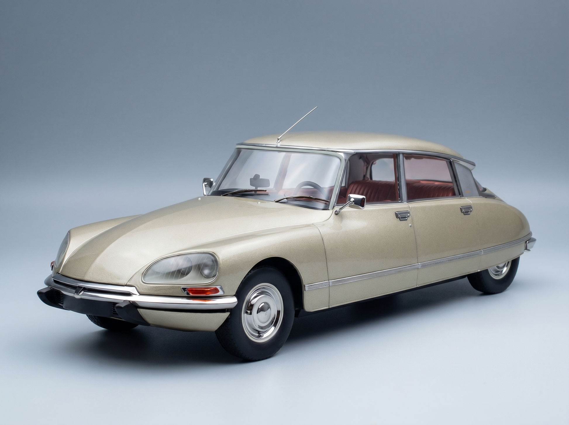 CITROËN – DS23 PALLAS 1973 – BEIGE Modellauto auf Vroomi
