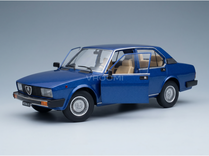 modellino in scala Alfa Romeo blu modellino porte aperte, interni color cuoio, ruote dettagliate — Replica da collezione Vroomi