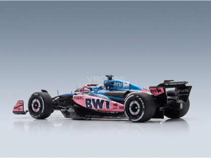 Photo produit de la voiture miniature Alpine F1 A525 rose, bleue et noire avec logos BWT et ENI, GP de Las Vegas 2025, Pierre Gasly