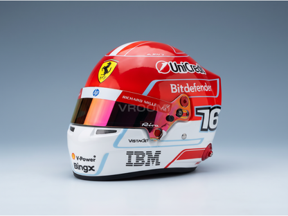 Rot-weißer Ferrari helmet Sponsorenlogos, Sammler-Modellauto von Vroomi