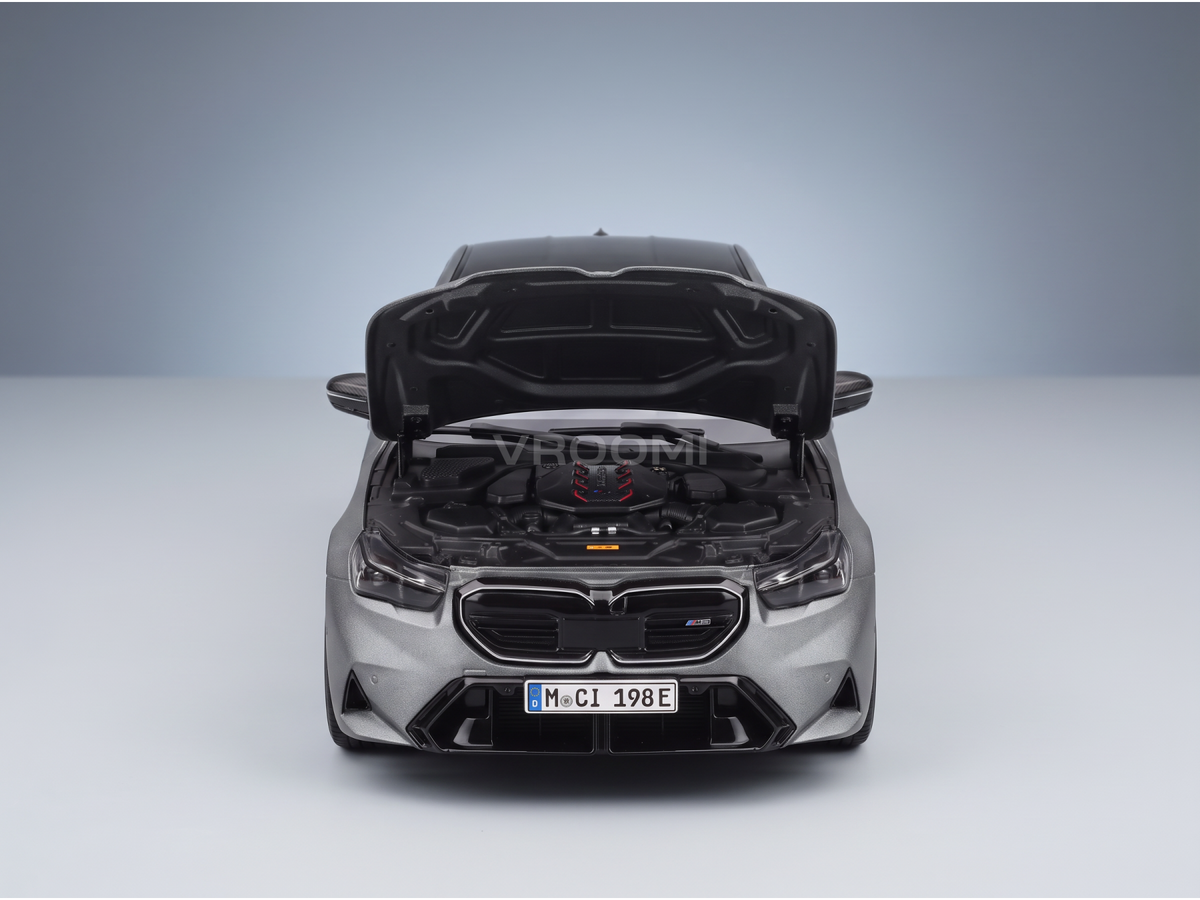 BMW 5-Series M5 G99 Touring 2024 Frozen Grey Minichamps 1:18 scale model - image 4