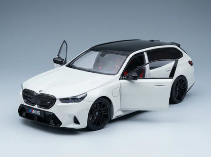 BMW - SÉRIE 5 M5 TOURING G99) Break SW 2024 - BLANC Boutique de modèles réduits Vroomi