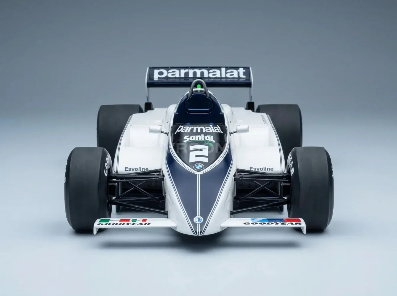 BRABHAM - F1 BT50 PARMALAT N.º 2 GP DE HOLANDA 1982 RICCARDO PATRESE - BLANCO Y AZUL Tienda de maquetas de coches Vroomi