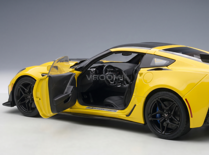CHEVROLET - CORVETTE C7 ZR1 2017 - RACING YELLOW Maqueta de coche en Vroomi