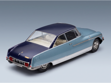 Vroomi scale model car: classic two-tone blue sedan with chrome details and cream interior