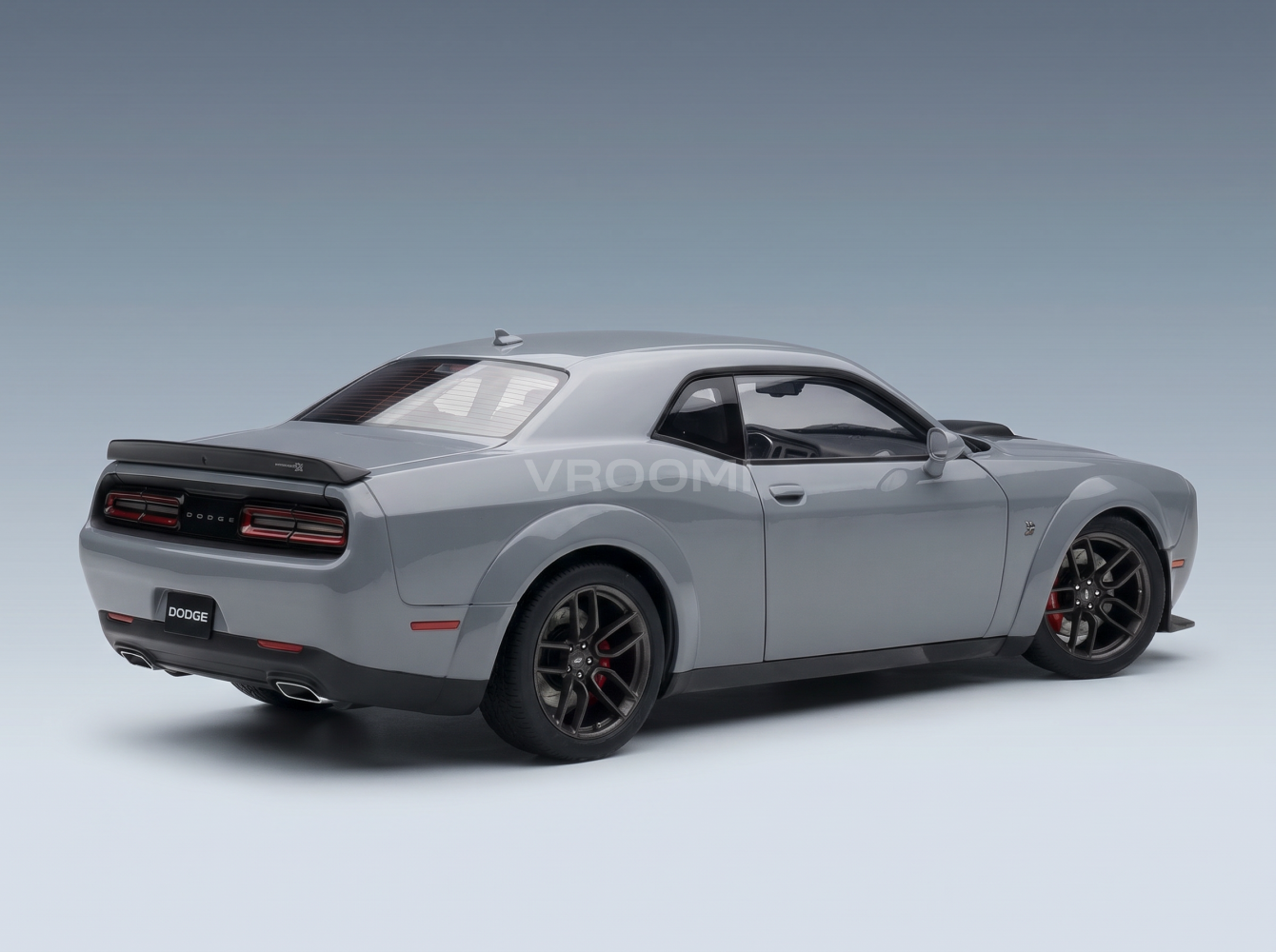 DODGE - CHALLENGER R/T SCAT PACK WIDEBODY 2022 - SMOK SHOW GREY: Maqueta de coche en Vroomi