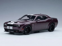 DODGE - CHALLENGER SRT JAILBREAK COUPÉ 2022 - MORADO Maqueta de coche en Vroomi