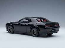 DODGE - CHALLENGER SRT SUPER STOCK COUPÉ 2023 - NEGRO Maqueta de coche en Vroomi