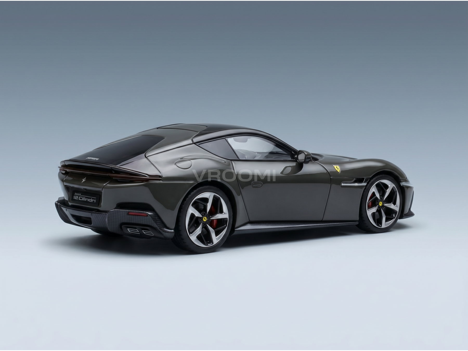 ferrari-12cilindri-v12-830cv-2024-grigio-scuro-792-grey-black-road-cars-790 - Vroomi