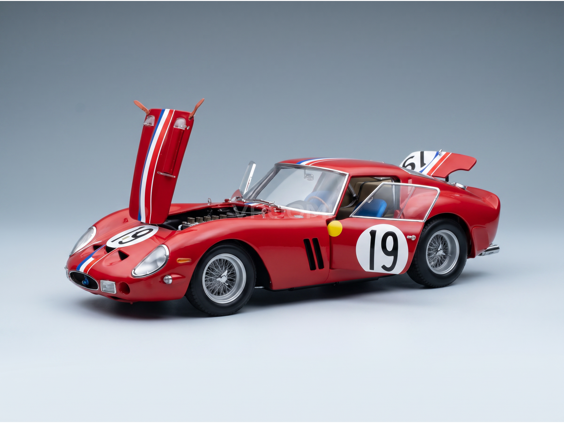 FERRARI - 250 GTO 3,0 L V12 COUPÉ ÉQUIPE PIERRE NOBLET N° 19, 2e aux 24 Heures du Mans 1962, JEAN GUICHET - PIERRE NOBLET - ROUGE ET BLANC