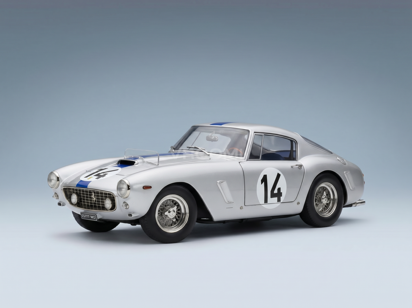 Ferrari 250 GT SWB 3,0 l V12 Coupé Team Noblet Nr. 14, 3. Platz beim 24-Stunden-Rennen von Le Mans 1961, Pierre Jean Guichet, silberblau, Rennwagen 299 – Vroomi
